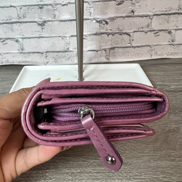 RARE Limited Edition Coach Signature Canvas Calla Lily Appliqué Bi Fold Wallet - Picture 4 of 6